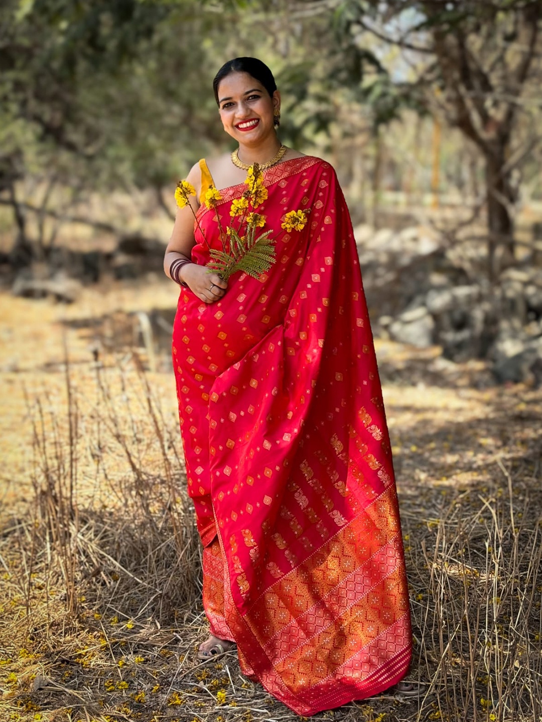 

Apaapi Threads of glory Ethnic Motifs Zari Silk Blend Mekhela Chador Saree, Red