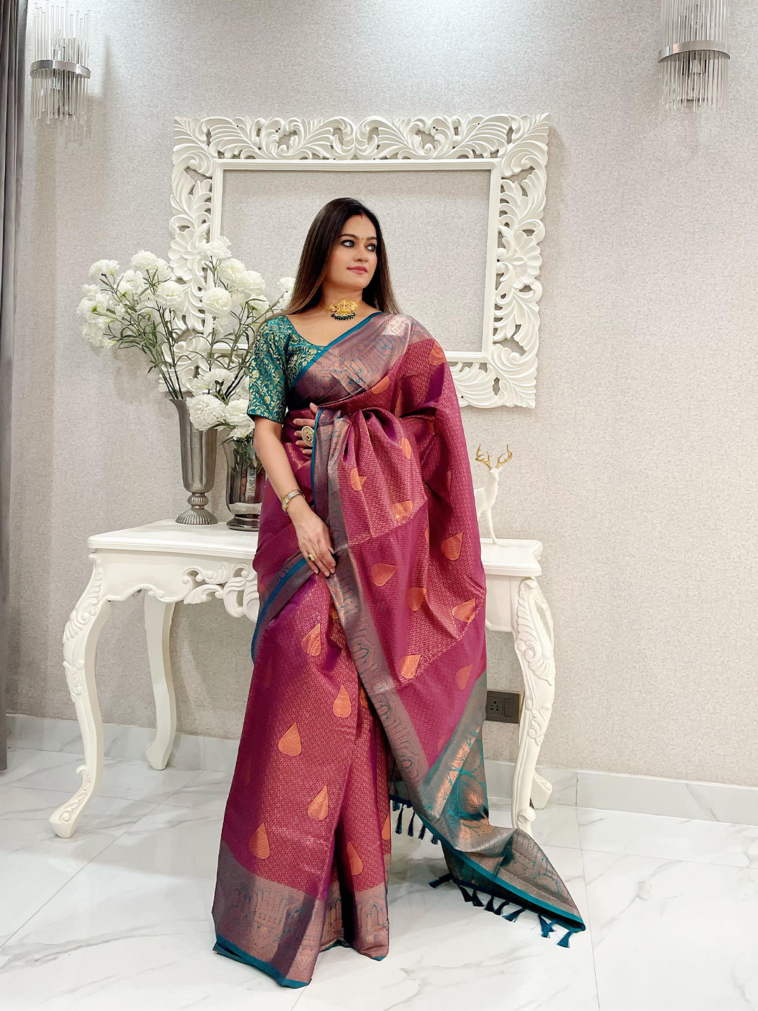 

Mitera Woven Design Zari Silk Blend Kanjeevaram Saree, Purple