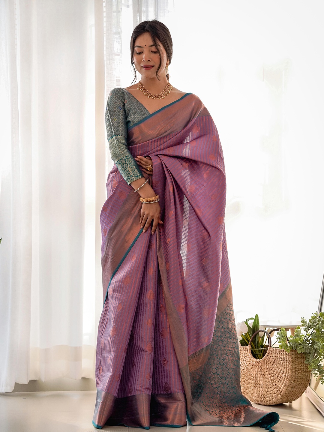 

Mitera Woven Design Zari Silk Blend Kanjeevaram Saree, Lavender