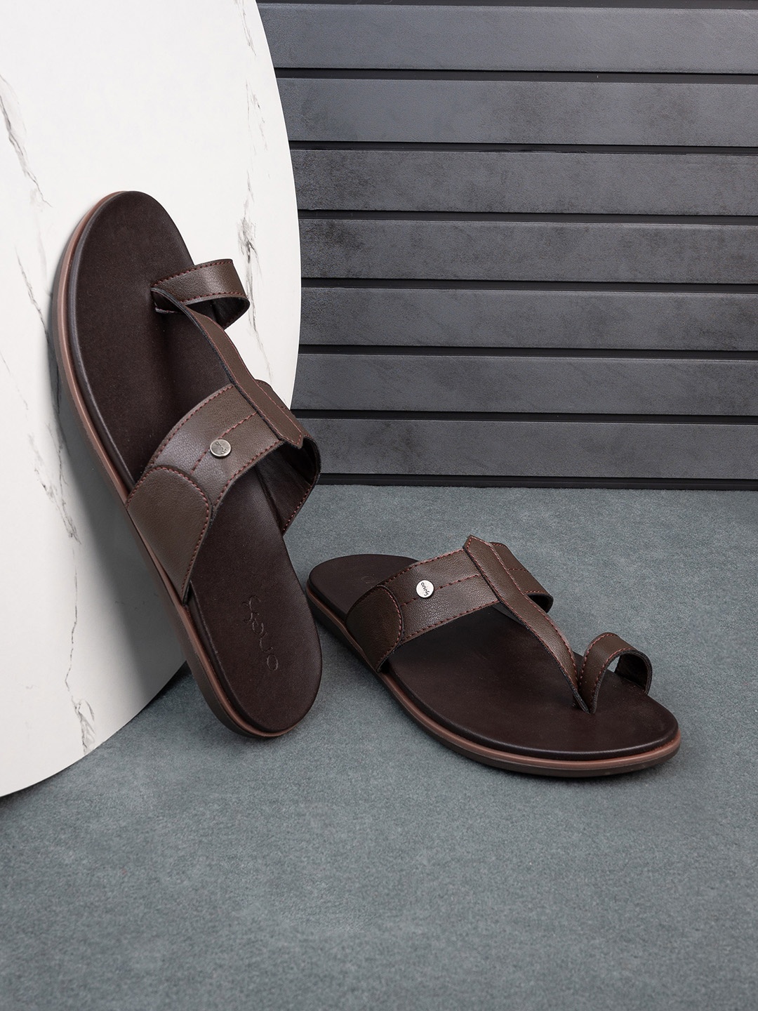 

One8 Men Lightweight Comfort Sandals, Brown