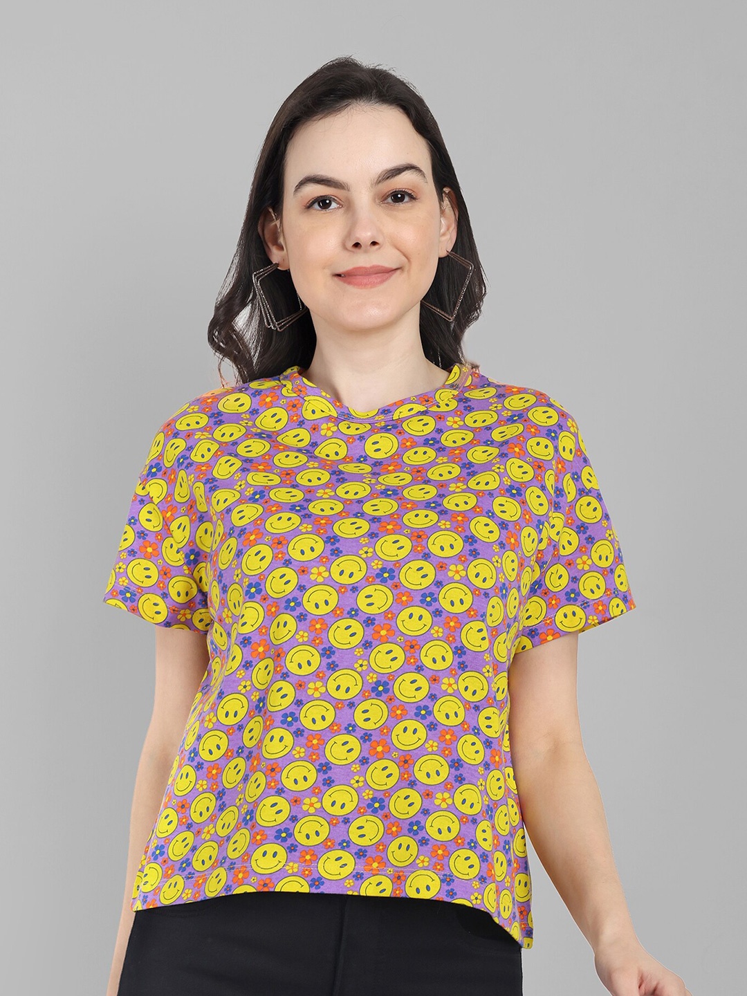 

HEYLAY Graphic Printed Extended Sleeves Cotton T-shirt, Yellow