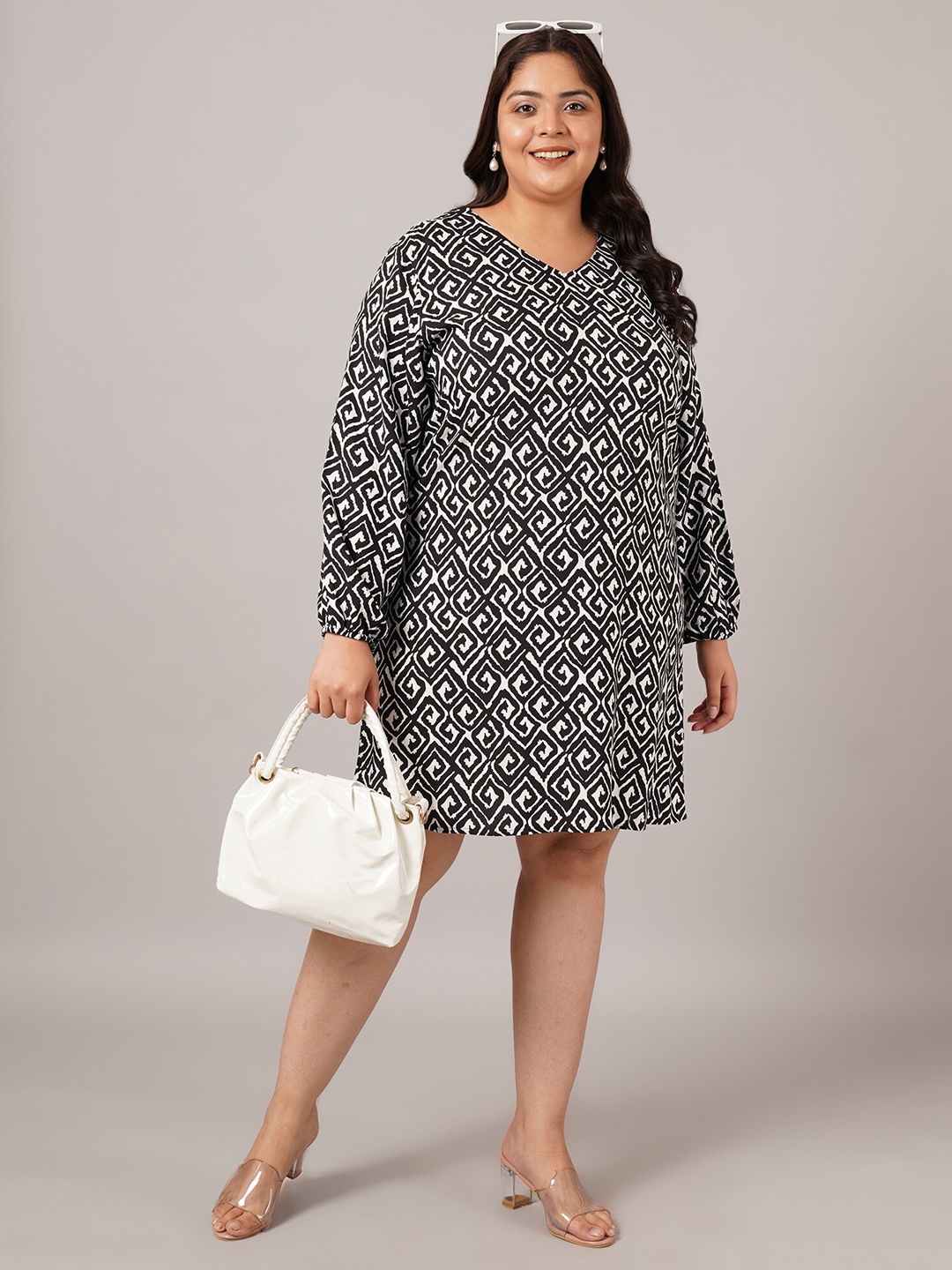 

VINAAN Printed A-Line V-Neck Plus Size Dress, Black