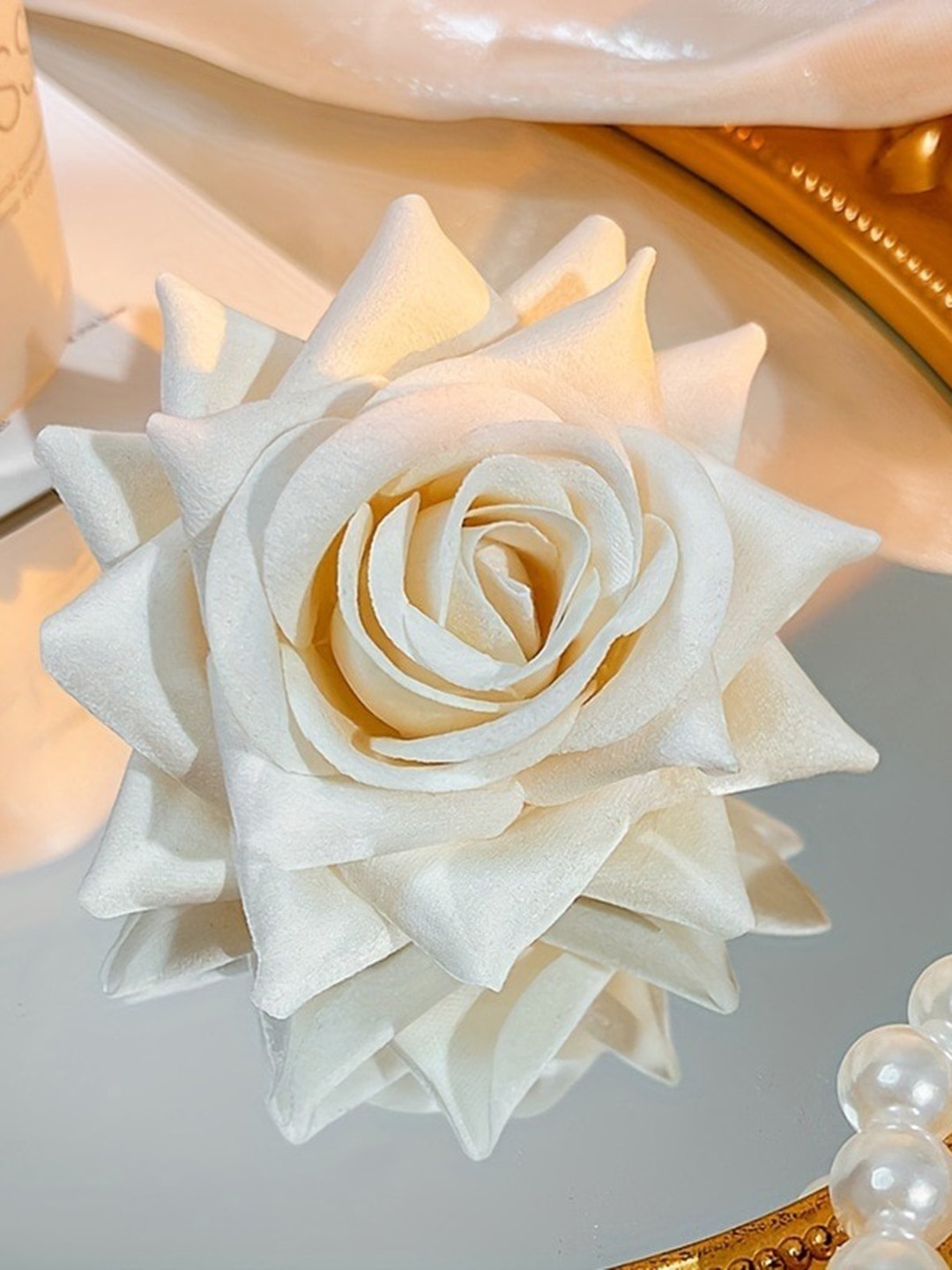 

CHRONEX Set of 3 Rose Hair Clips, White
