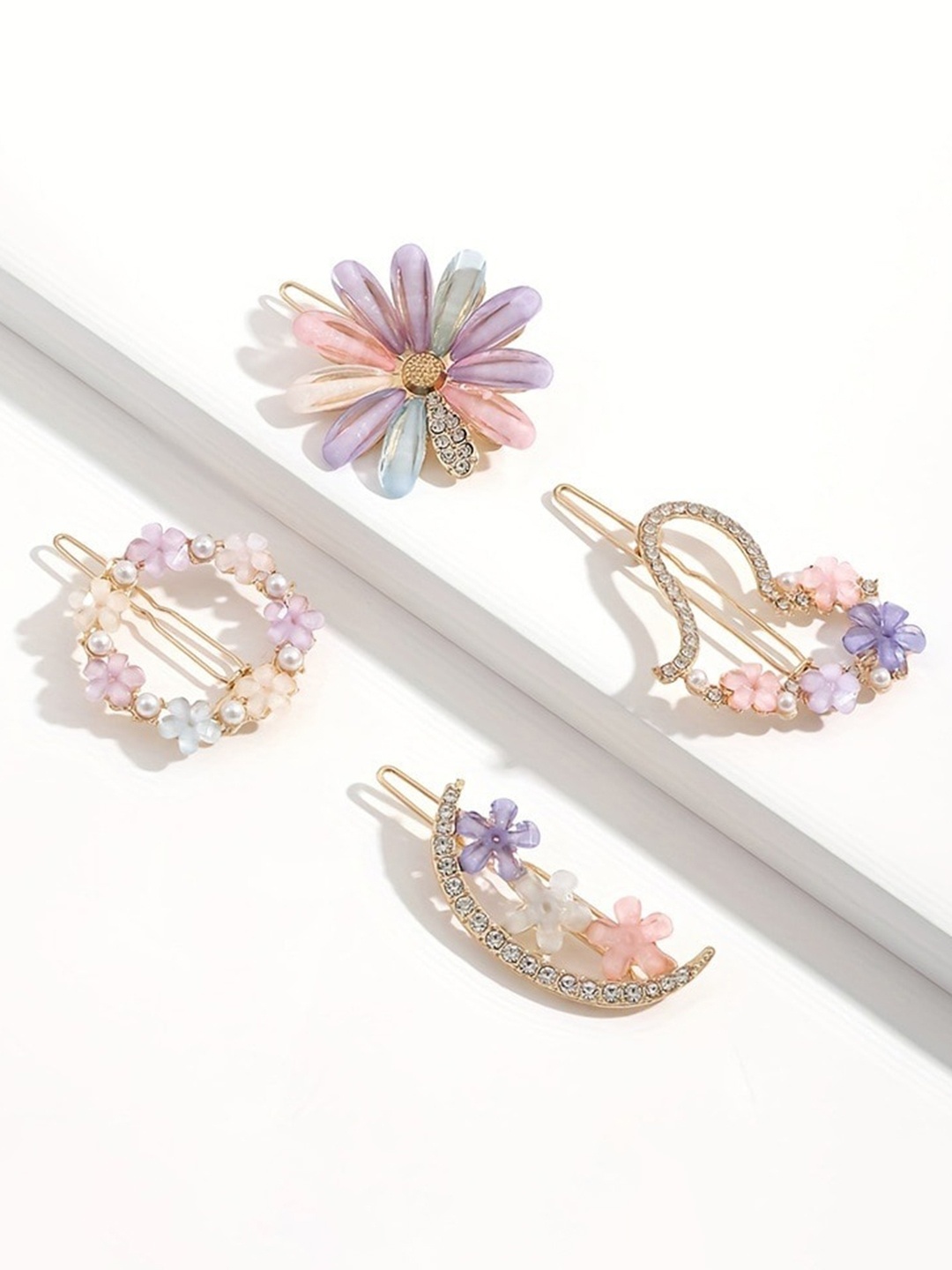 

CHRONEX Set of 4 Faux Pearl Flower Hairpin Set, Yellow