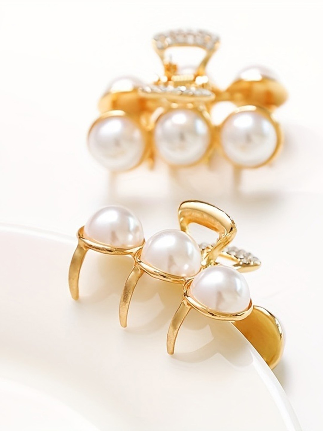 

CHRONEX Beaded Claw Clip, Gold