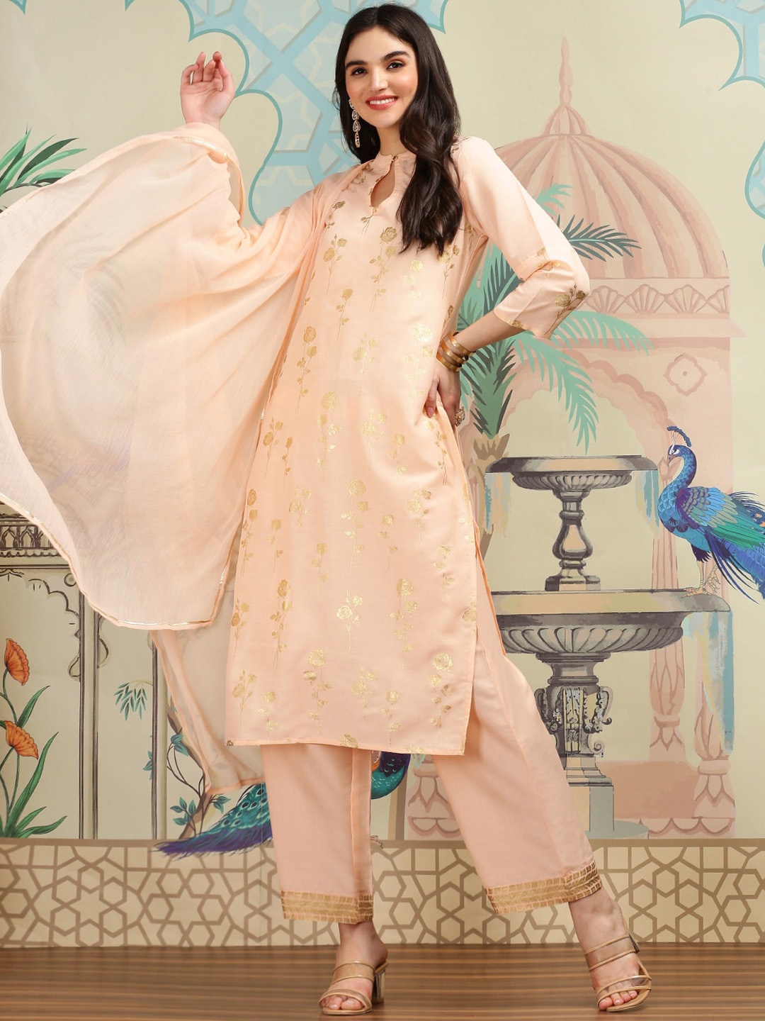 

Ishin Floral Printed Keyhole Neck Three-Quarter Sleeves Kurta with Palazzos & With Dupatta, Peach