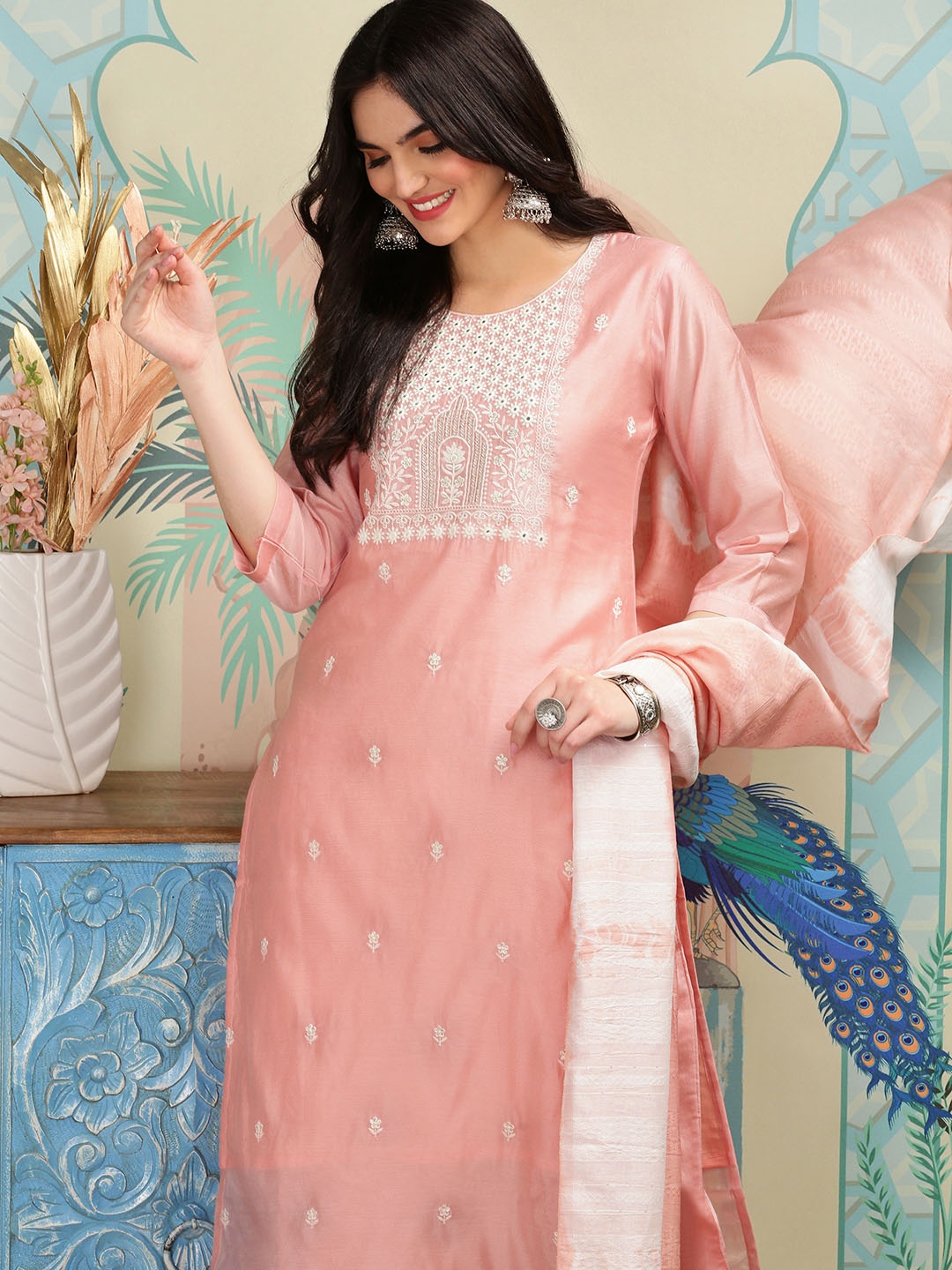 

Ishin Ethnic Motifs Embroidered Round Neck Three-Quarter Sleeves Thread Work Kurta Set, Pink