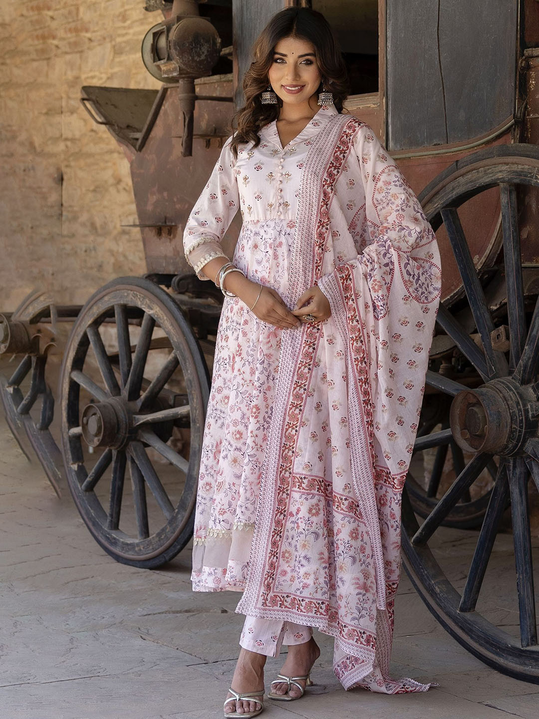

Kohsh V-Neck Floral Printed Empire Beads and Stones Pure Cotton Kurta Set, Pink