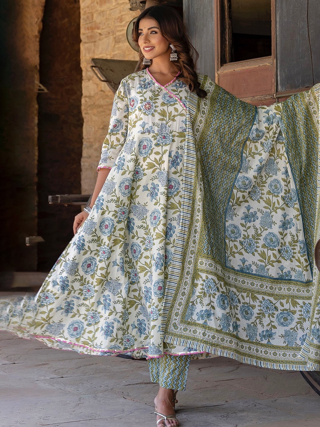 

Kohsh V Neck Floral Printed Angrakha Sequinned Pure Cotton Kurta Set, Off white