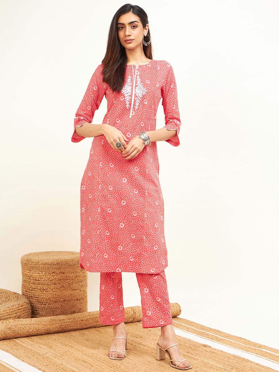

STADO Bandhani Printed Three-Quarter Sleeves Round Neck Thread Work Kurta with Trousers, Pink