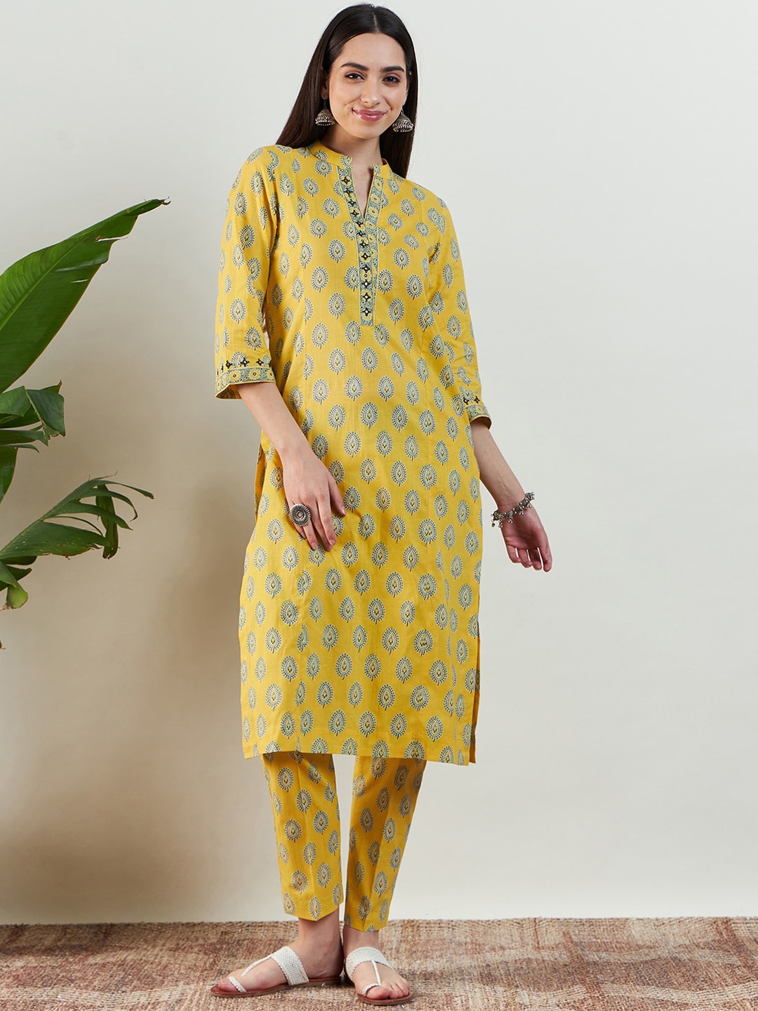 

STADO Ethnic Motifs Printed Mandarin Collar Organic Cotton Straight Kurta with Trousers, Yellow