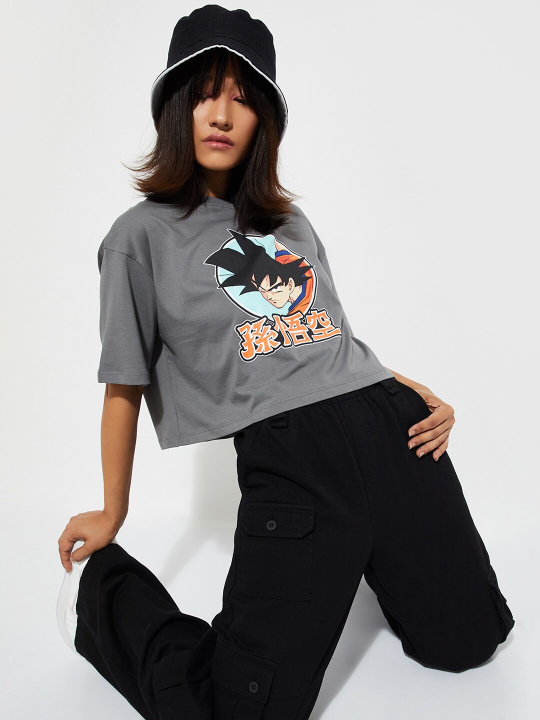 

max URB_N Women Dragon Ball Z Printed Crop T-shirt, Grey