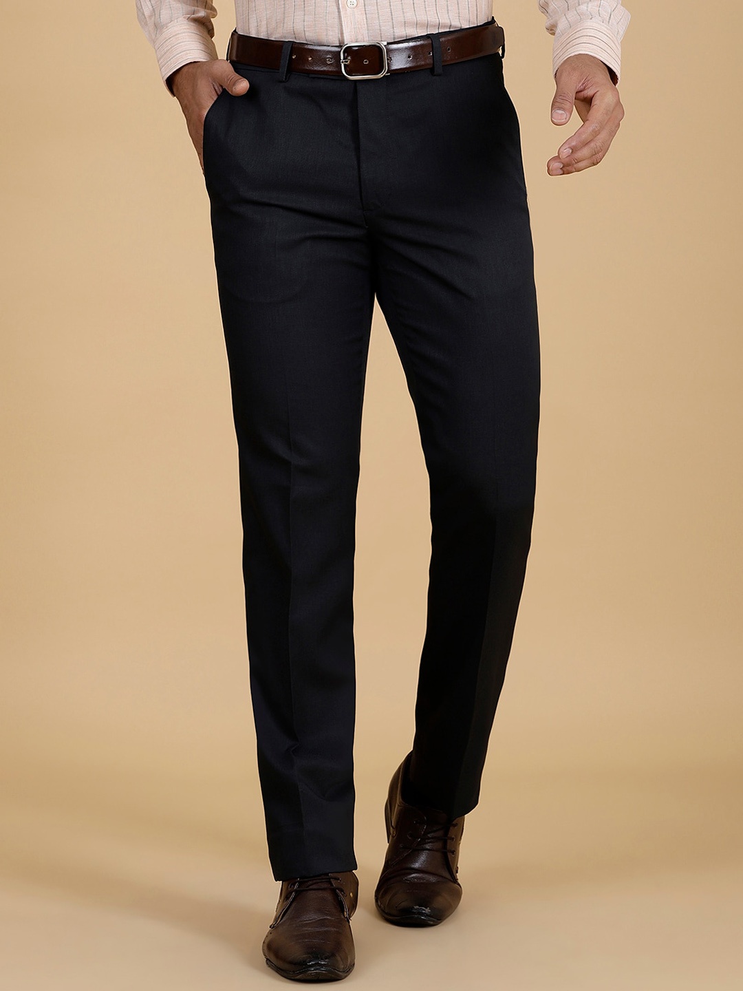 

Greenfibre Men Slim Fit Mid-Rise Formal Trousers, Green