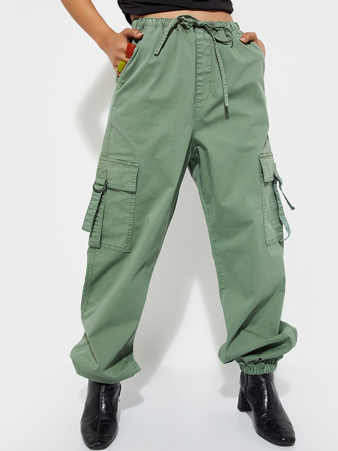 

max URB_N Women Solid Cargo Joggers, Green