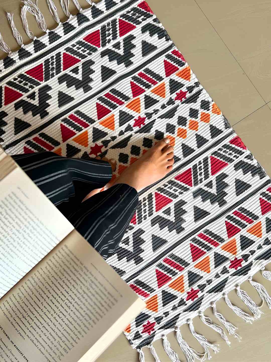 

JASMEY HOMES Contemporary Maroon & White Geometric Cotton Water Resistant Dhurrie