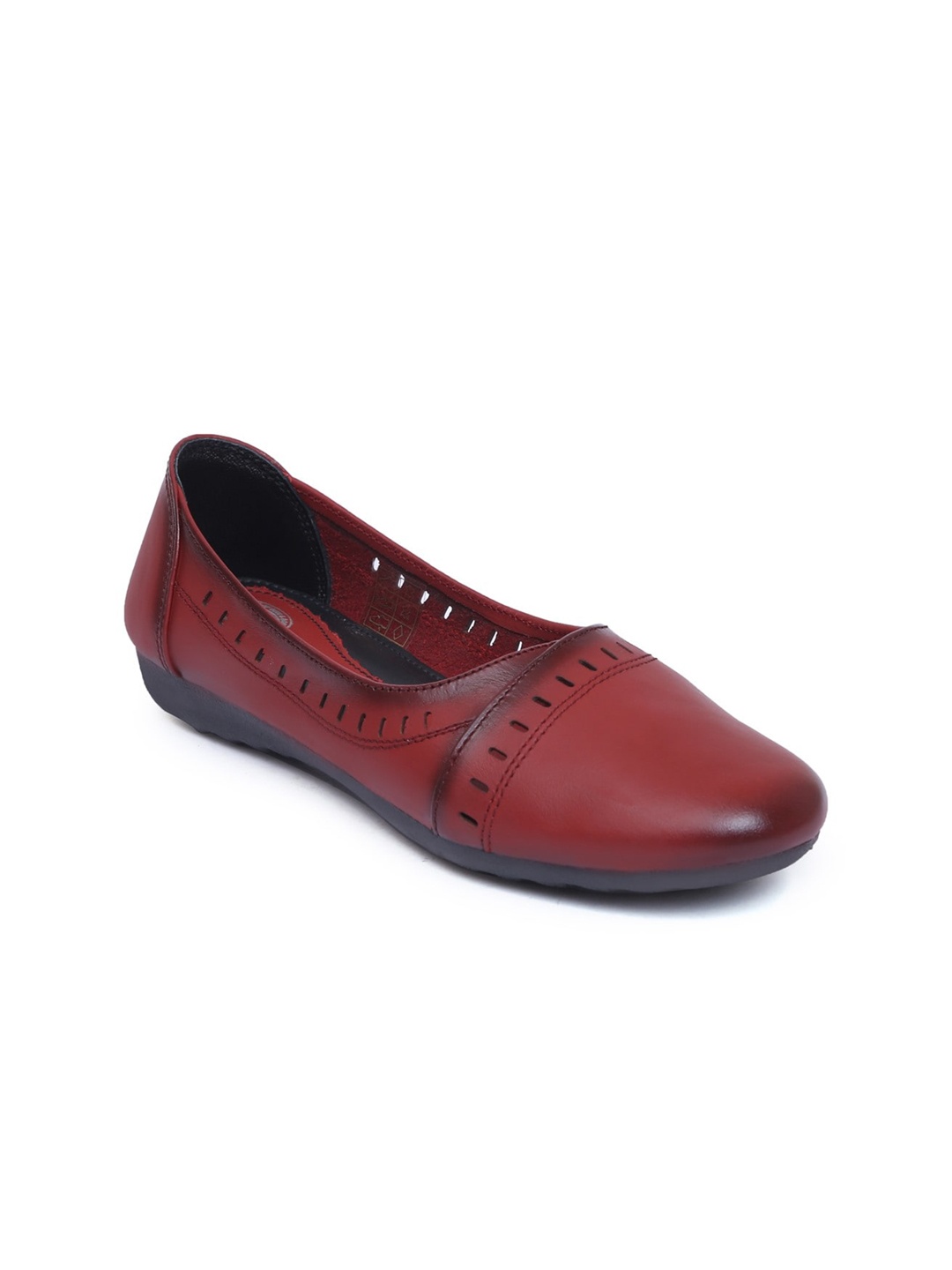 

Zoom Shoes Women Textured Lightweight Comfort Insole Leather Slip-On Sneakers, Red