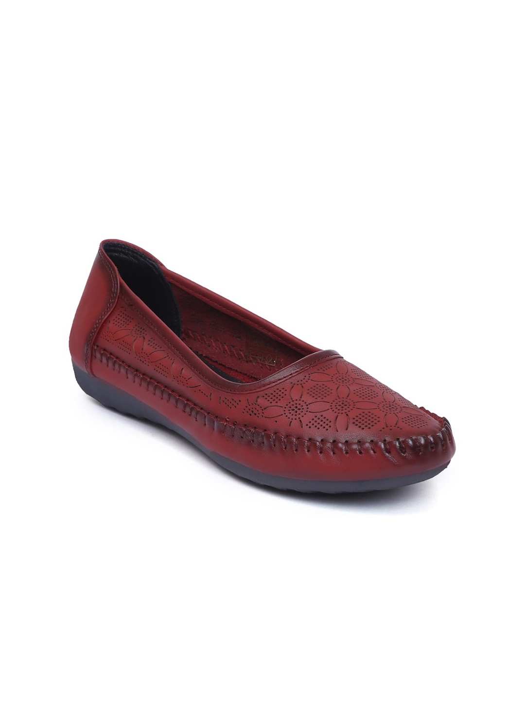 

Zoom Shoes Women Textured Lightweight Comfort Insole Leather Slip-On Sneakers, Red