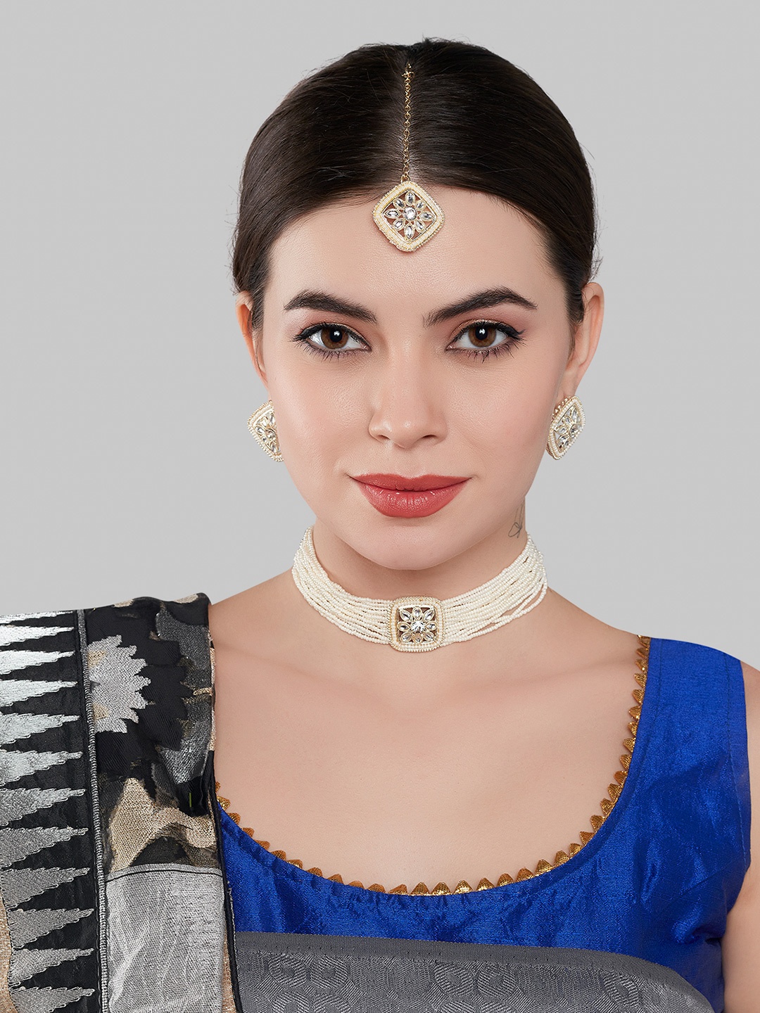 

GRLIE Kundan & Pearls Flowers Choker Necklace & Earrings With Maang Tika, White