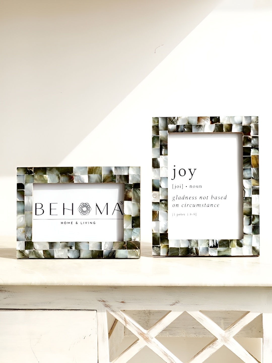 

BEHOMA Black Mother of Pearl Table-Top 4x6 & 5x7 Photo Frame