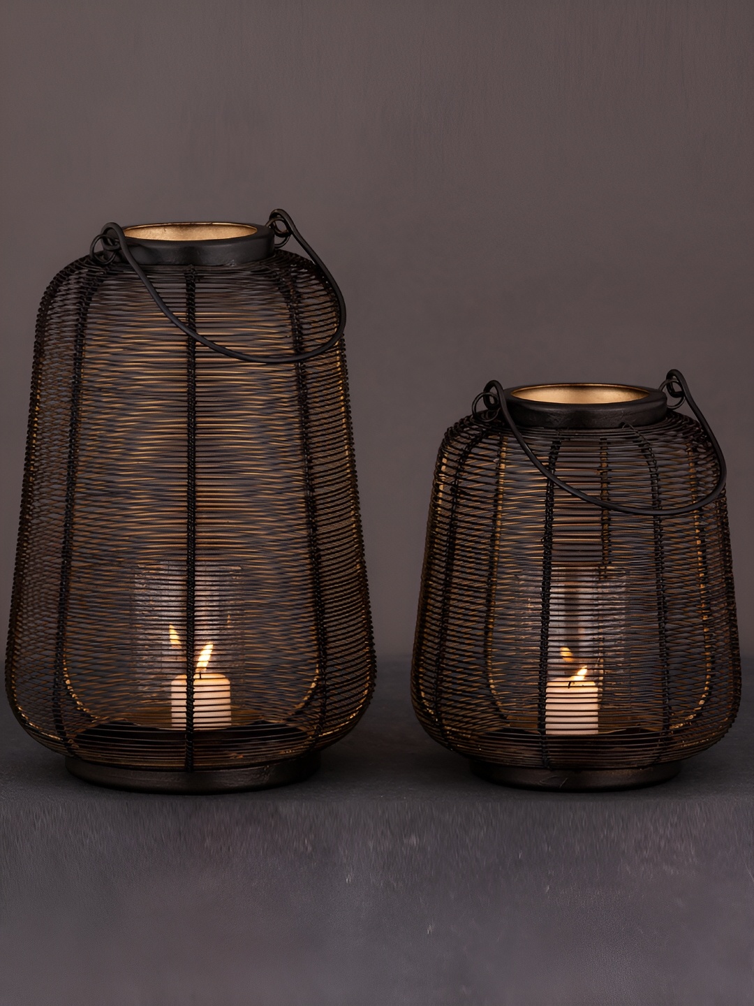 

Aura Black 2 Pieces Candle Holders