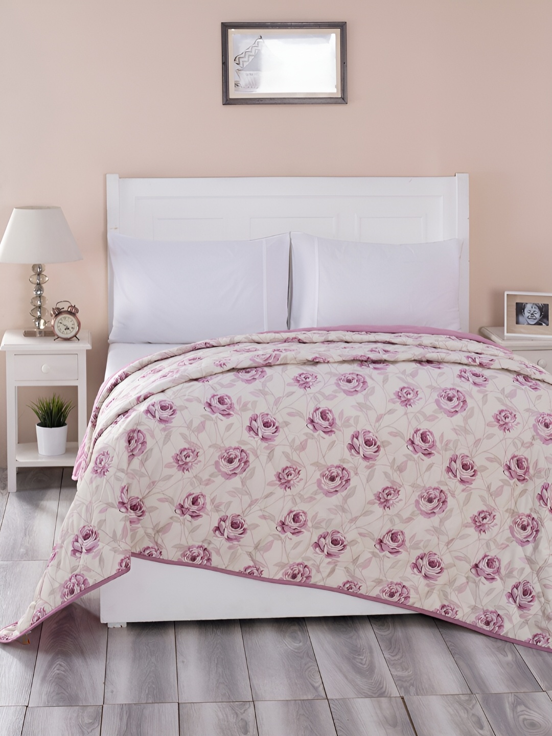 

MASPAR Purple & White Floral Printed Cotton 120 GSM Double Quilt