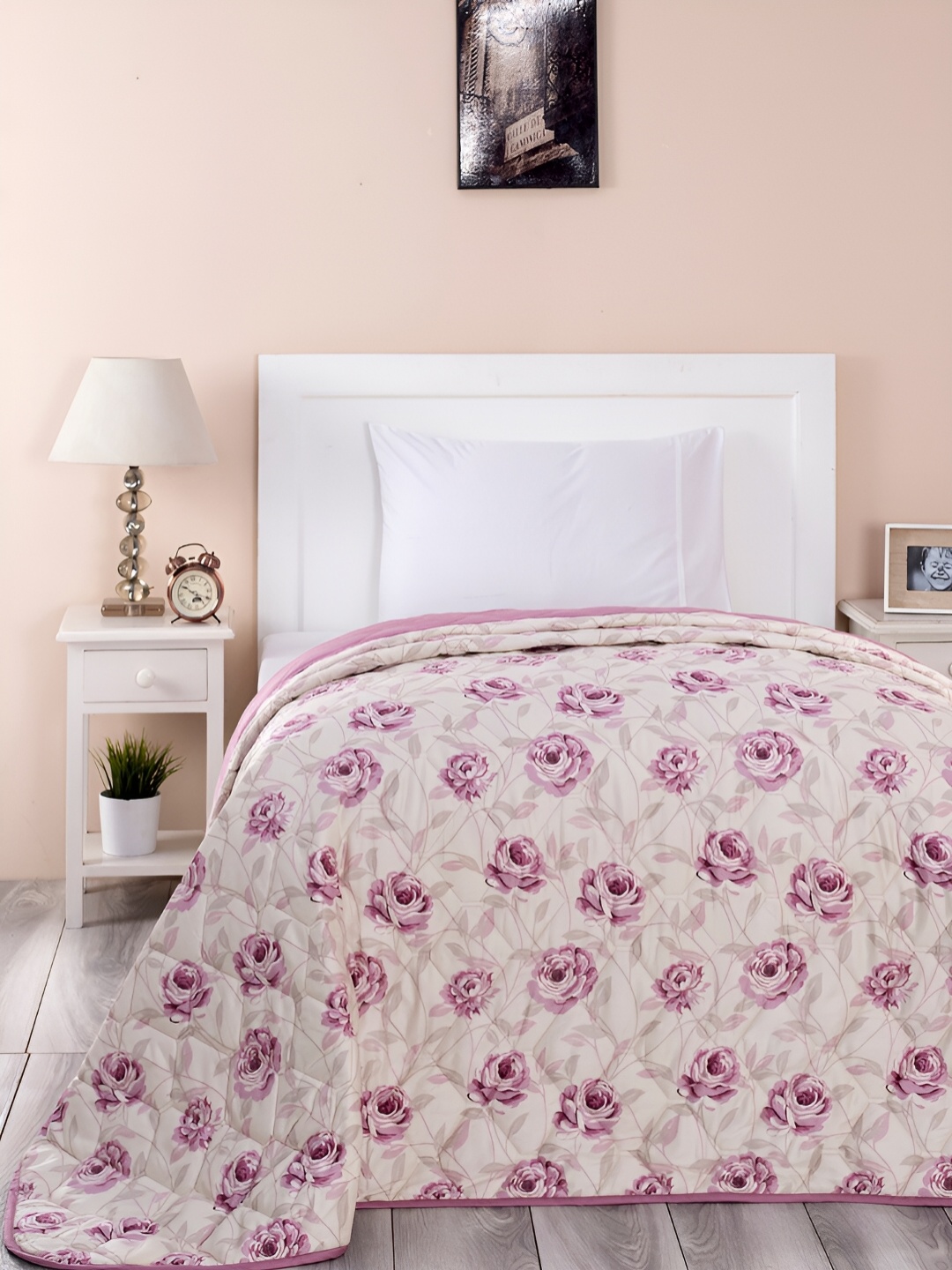

MASPAR Purple & Cream Floral Printed Cotton 120 GSM Single Bed Quilt