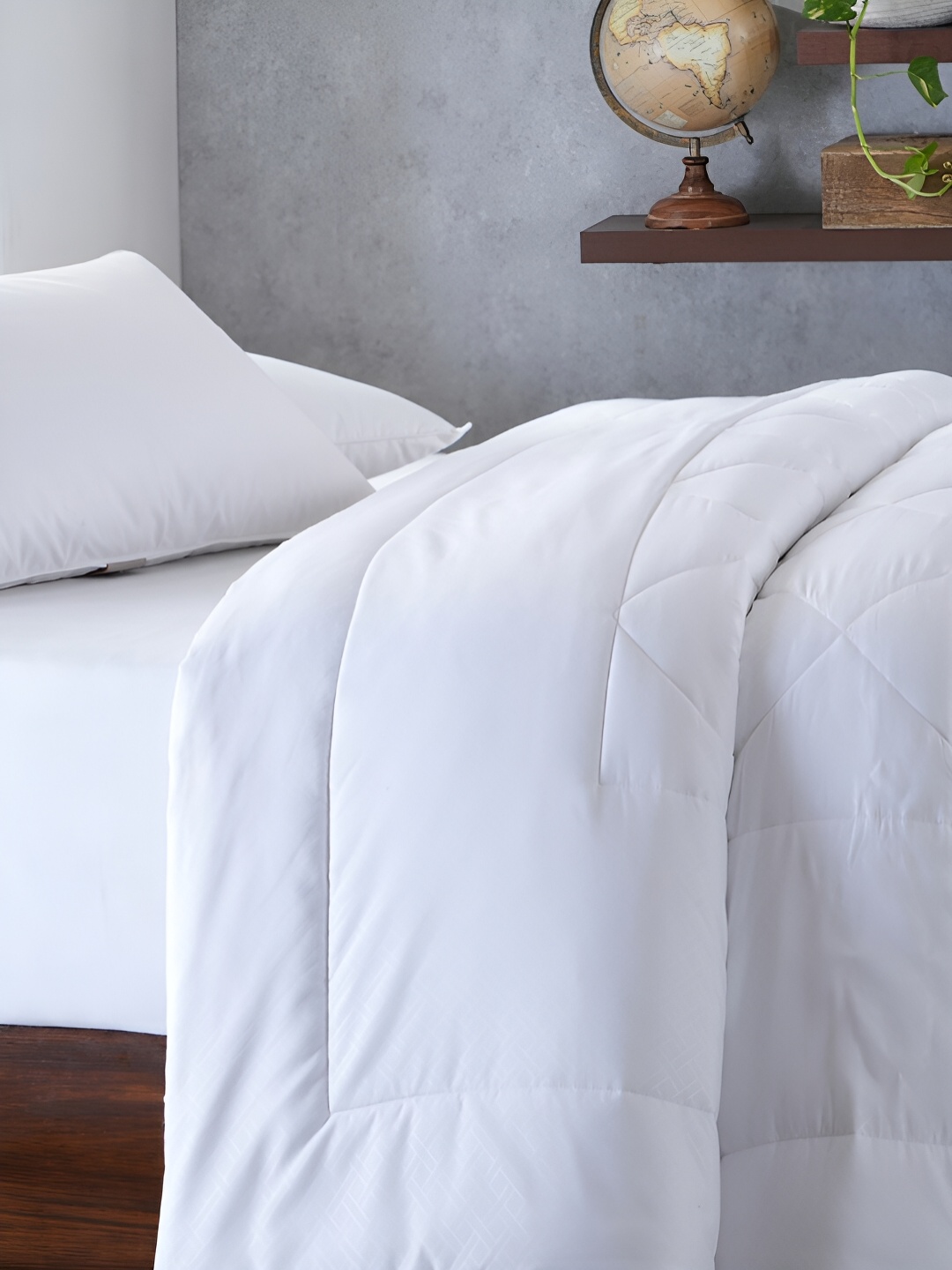 

MASPAR White Printed 120 GSM Cotton Single Bed Duvet