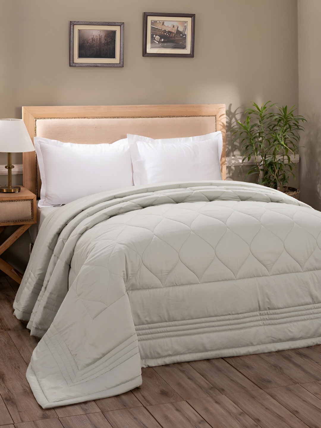 

MASPAR Sage Green Geometric 120 GSM Cotton Double Bed Quilt