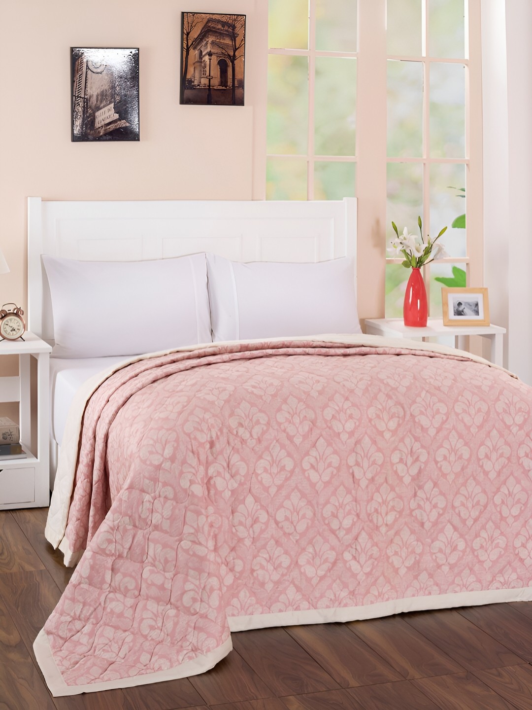 

MASPAR Peach Colored & White Ethnic Motif Printed Cotton 120 GSM Single Quilt