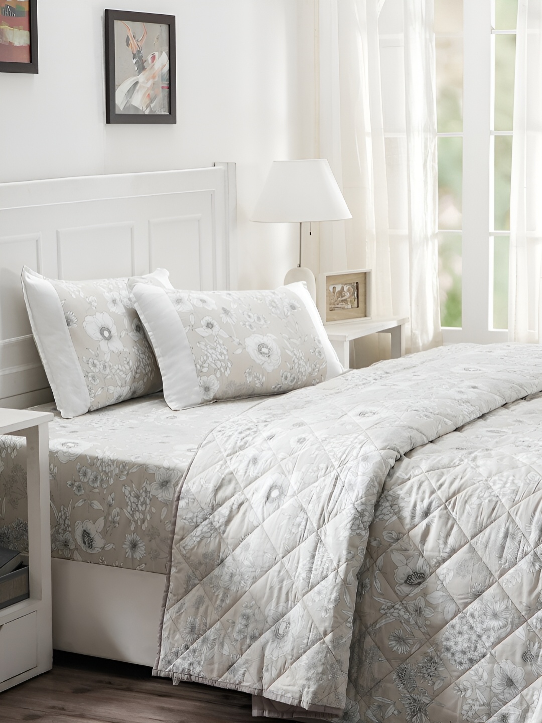 

MASPAR Mint Green Floral Printed Cotton 120 GSM Double Bed Quilt