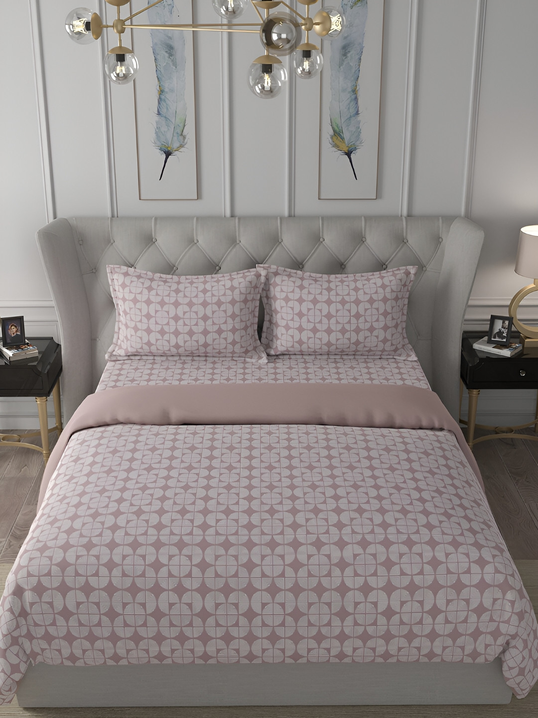 

MASPAR White & Mauve Printed 110 GSM Cotton Double Queen Quilt