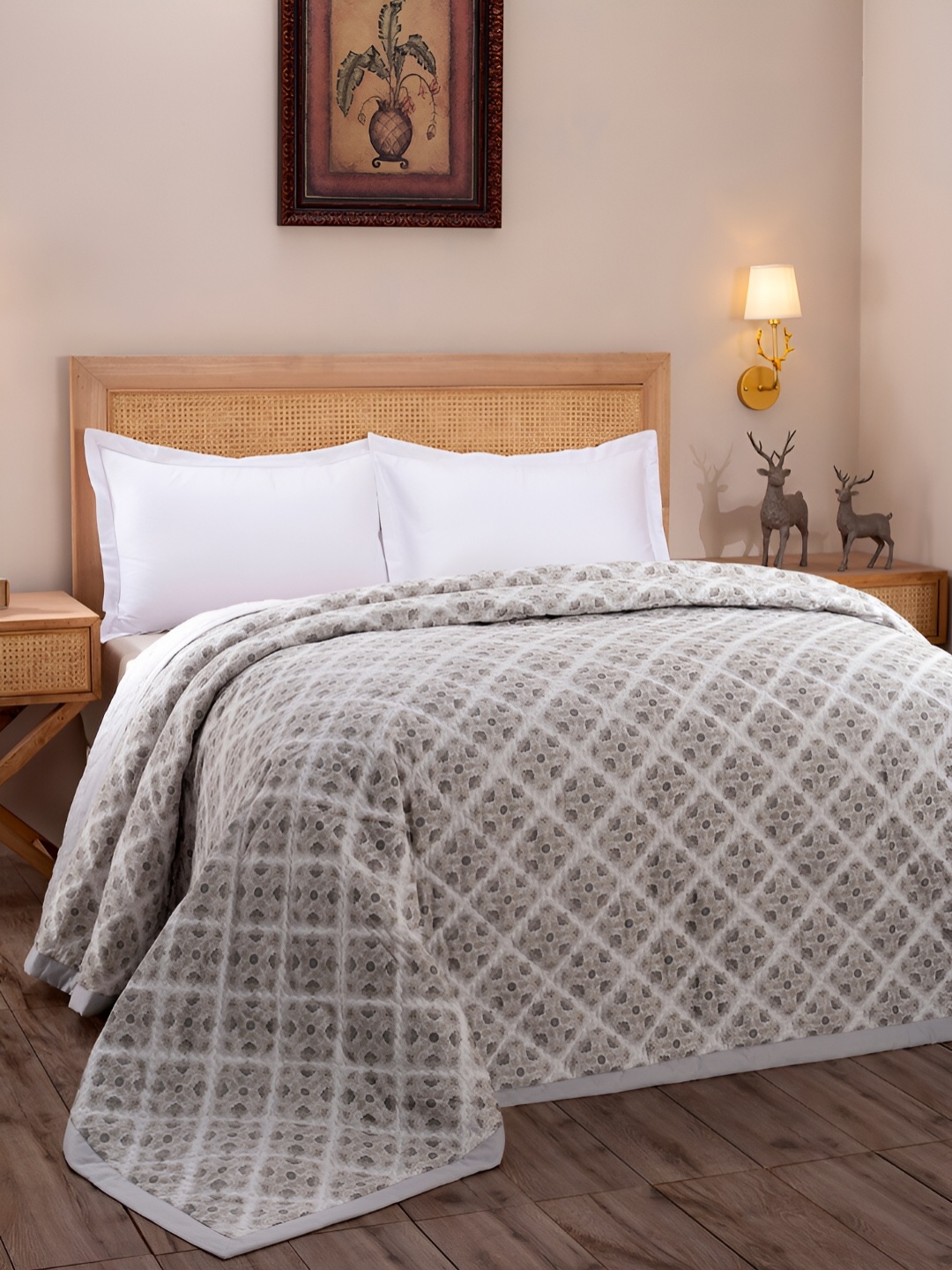 MASPAR Grey & Beige Floral Printed 110 GSM Cotton Double Queen Quilt