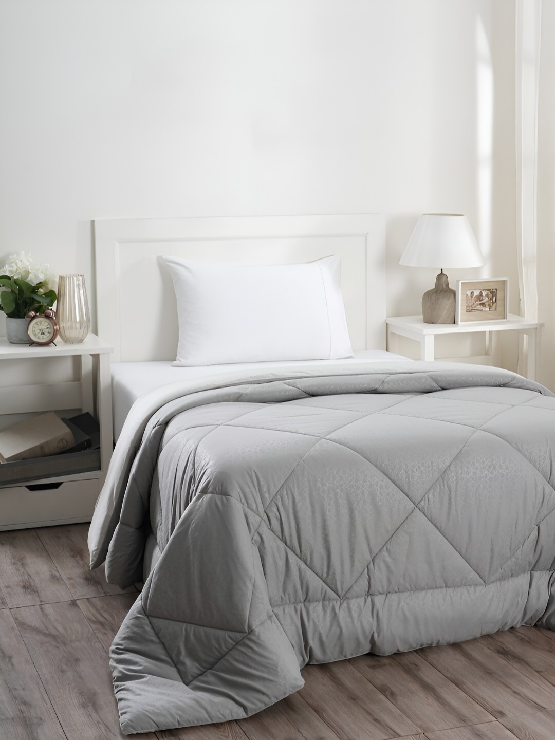 

MASPAR Grey Cotton 210 GSM Single Bed Quilt