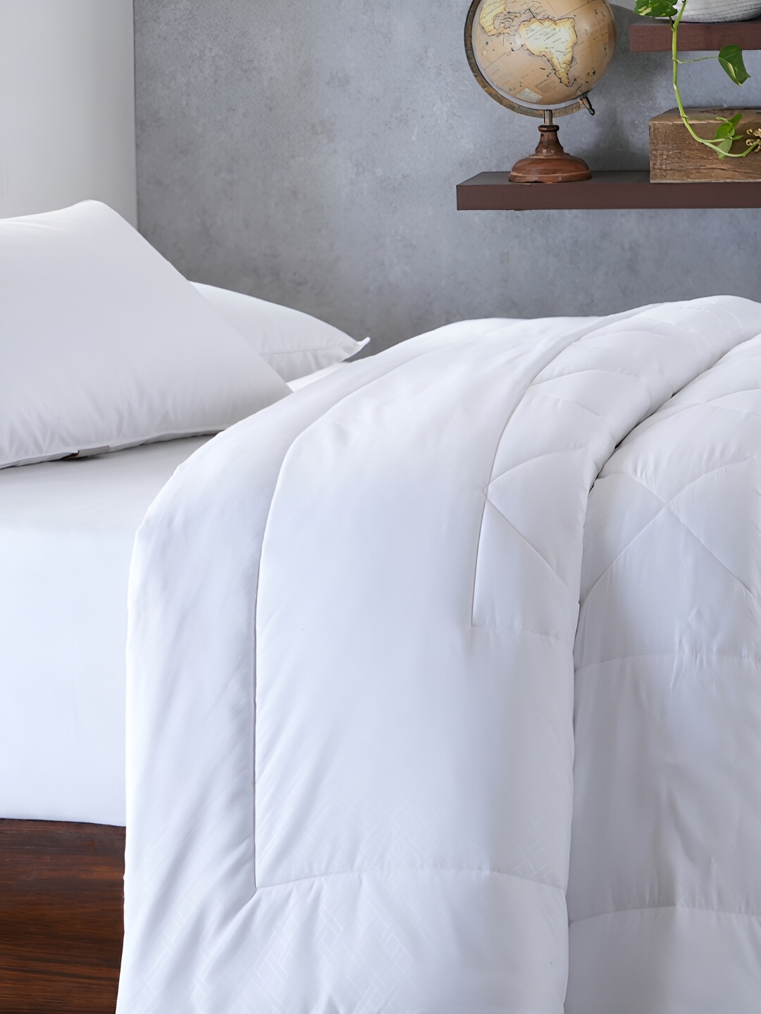 

MASPAR White 300 GSM AC Room Double Queen Duvet