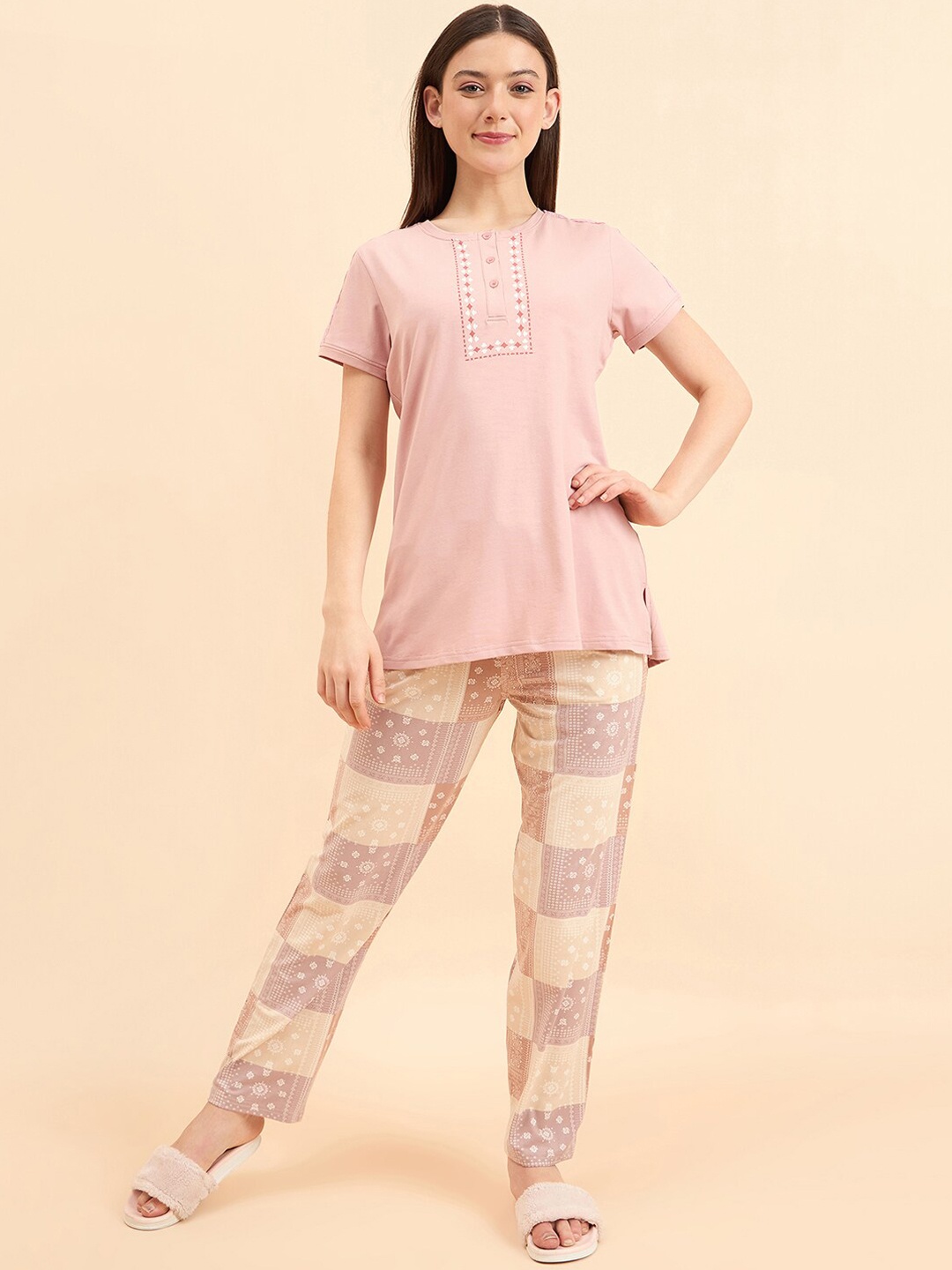 

Sweet Dreams Printed Round Neck Night suit, Mauve