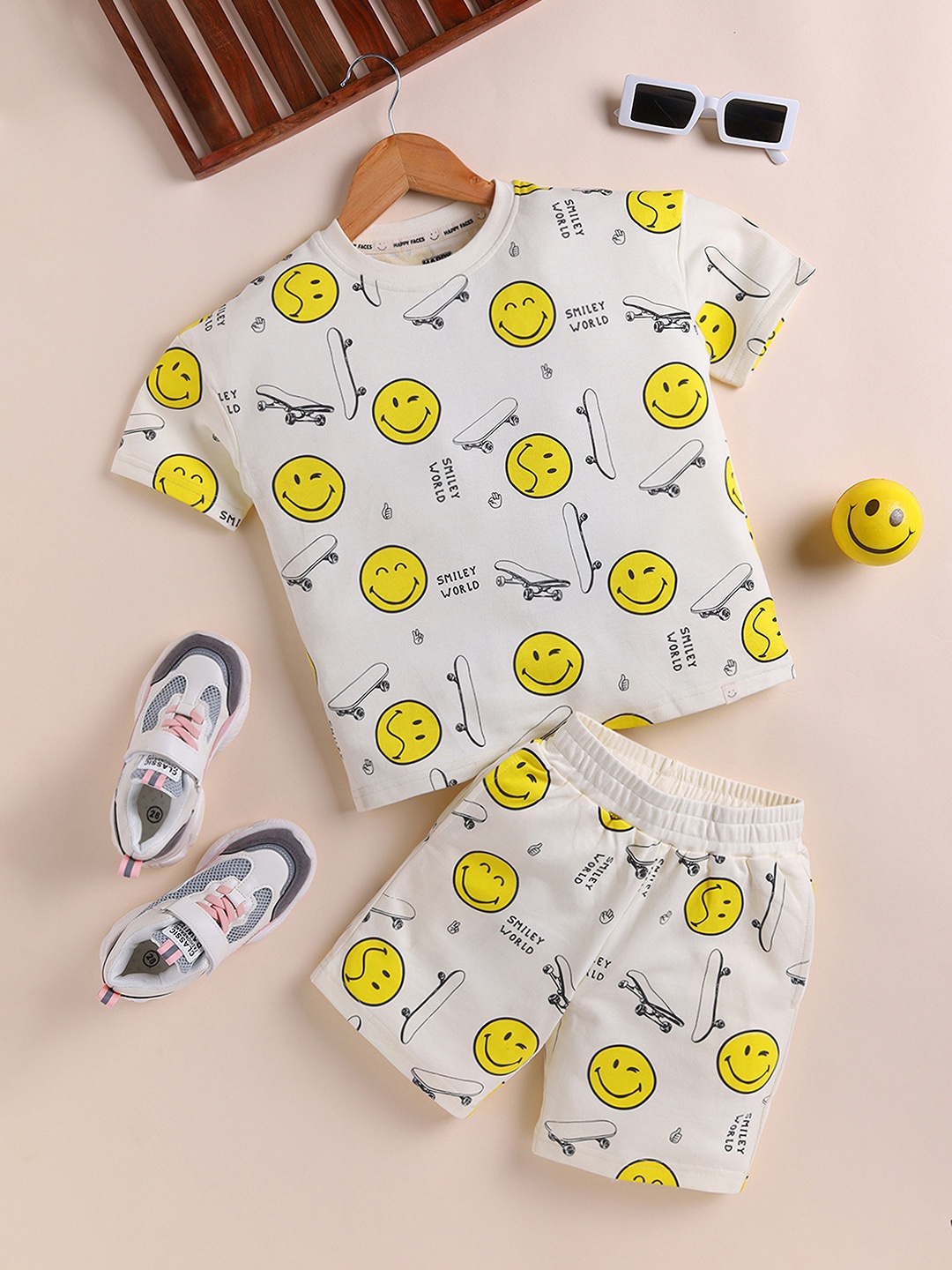 

Happy Faces Boys Pure Cotton Smiley Printed T-shirt with Shorts, Off white