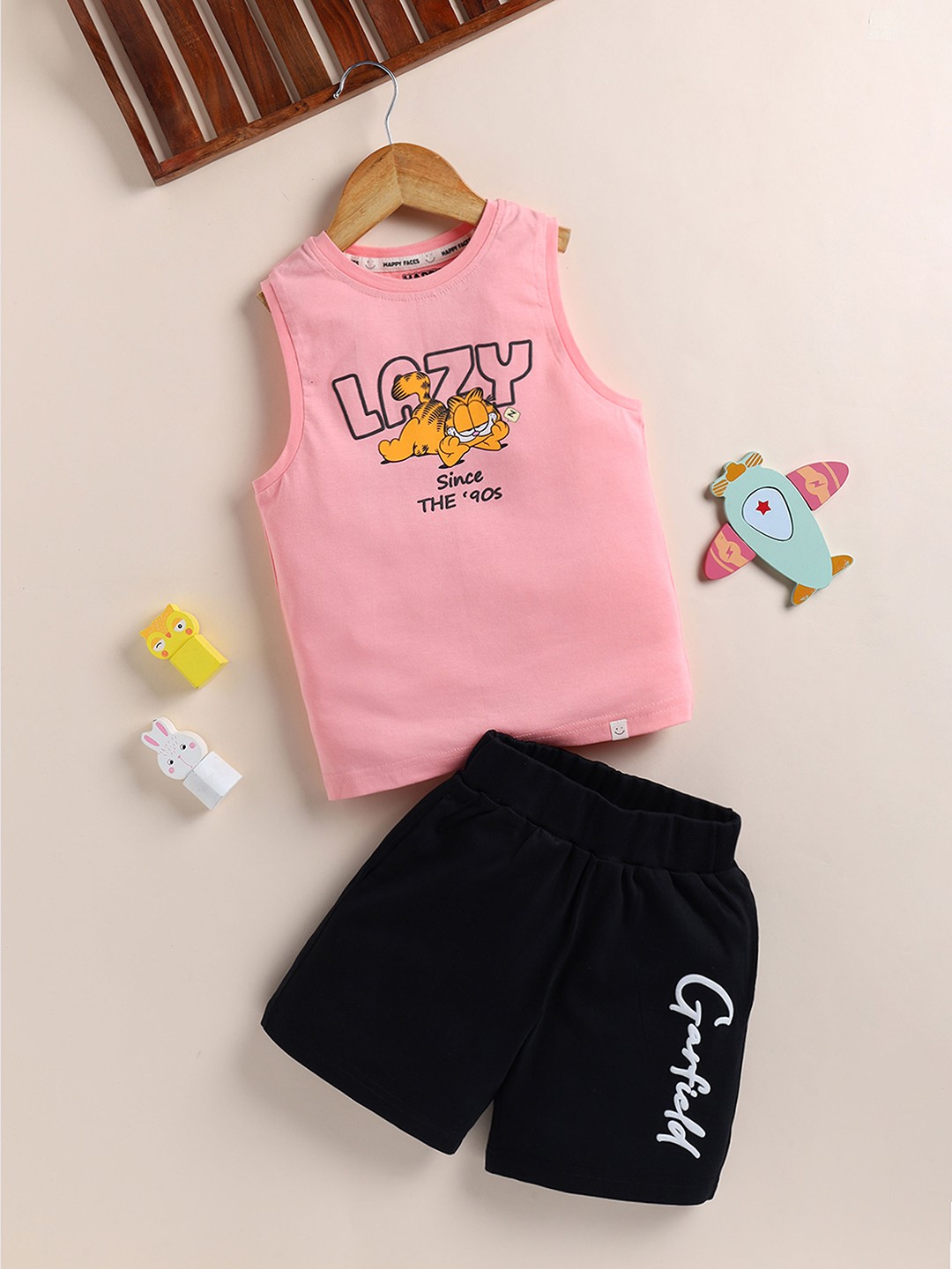 

Happy Faces Boys Garfield Printed Cotton T-shirt with Shorts, Pink