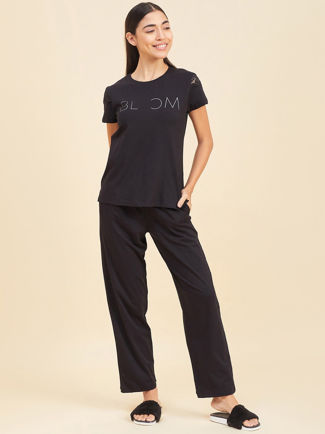 

Sweet Dreams T-shirt With Pyjamas, Black