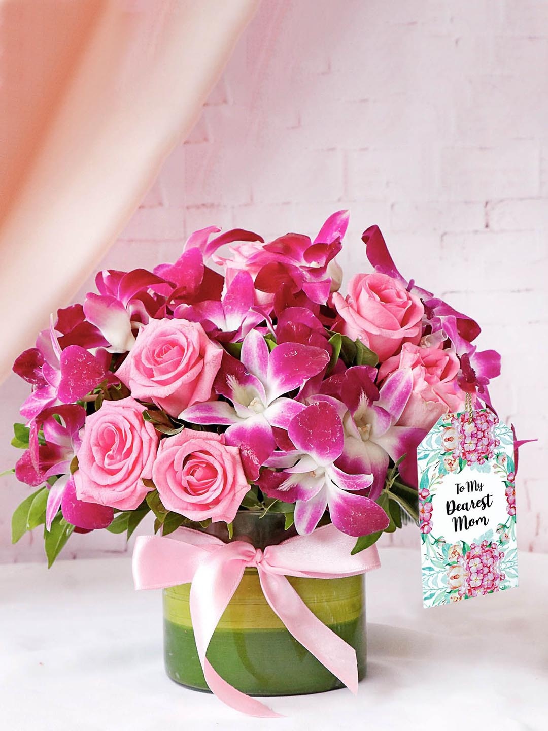 

IGP Pink & Green Orchids & Roses In Round Vase