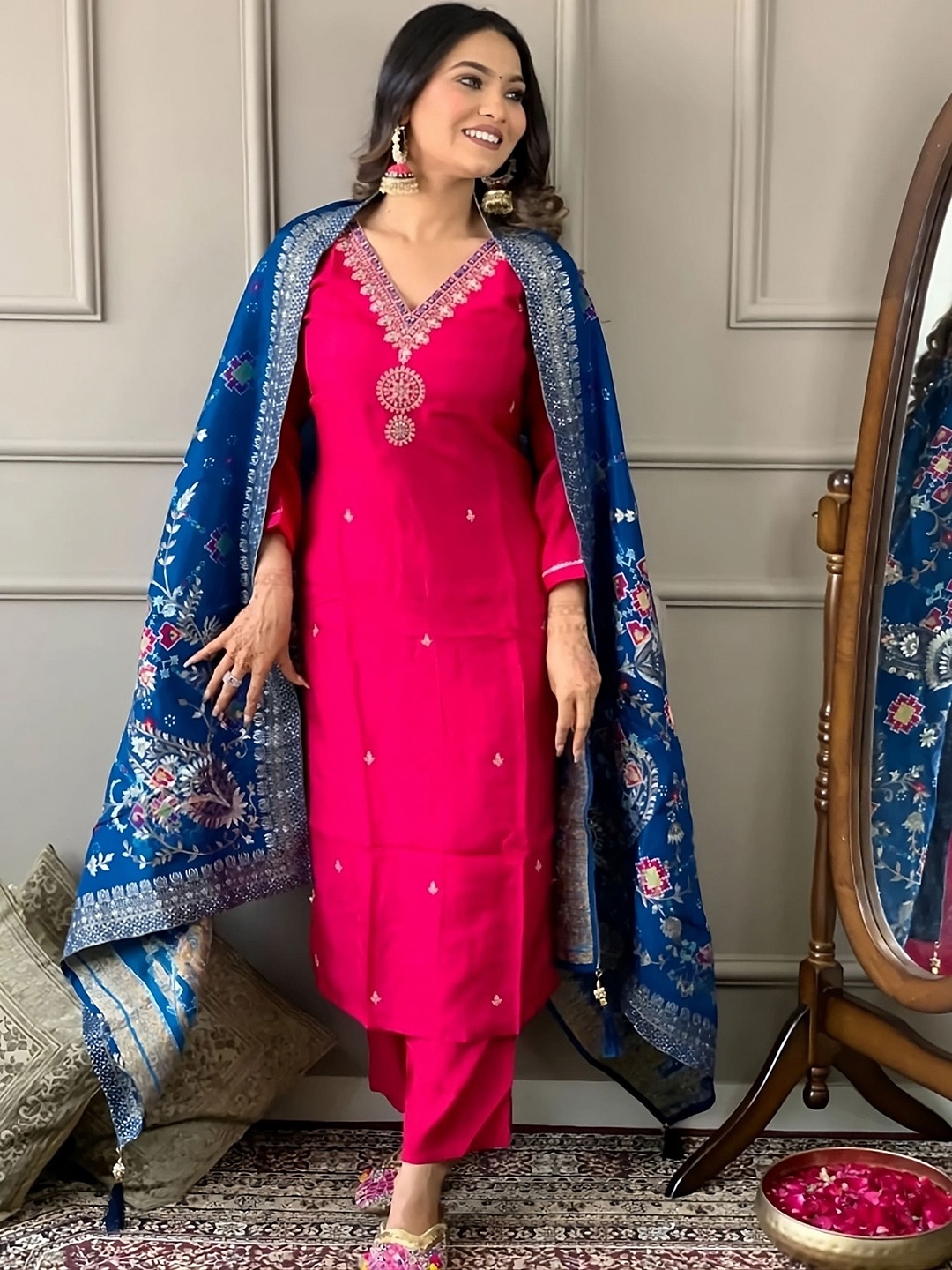 

KALINI Floral Embroidered Regular Thread Work kurta With Trouser & Dupatta, Pink