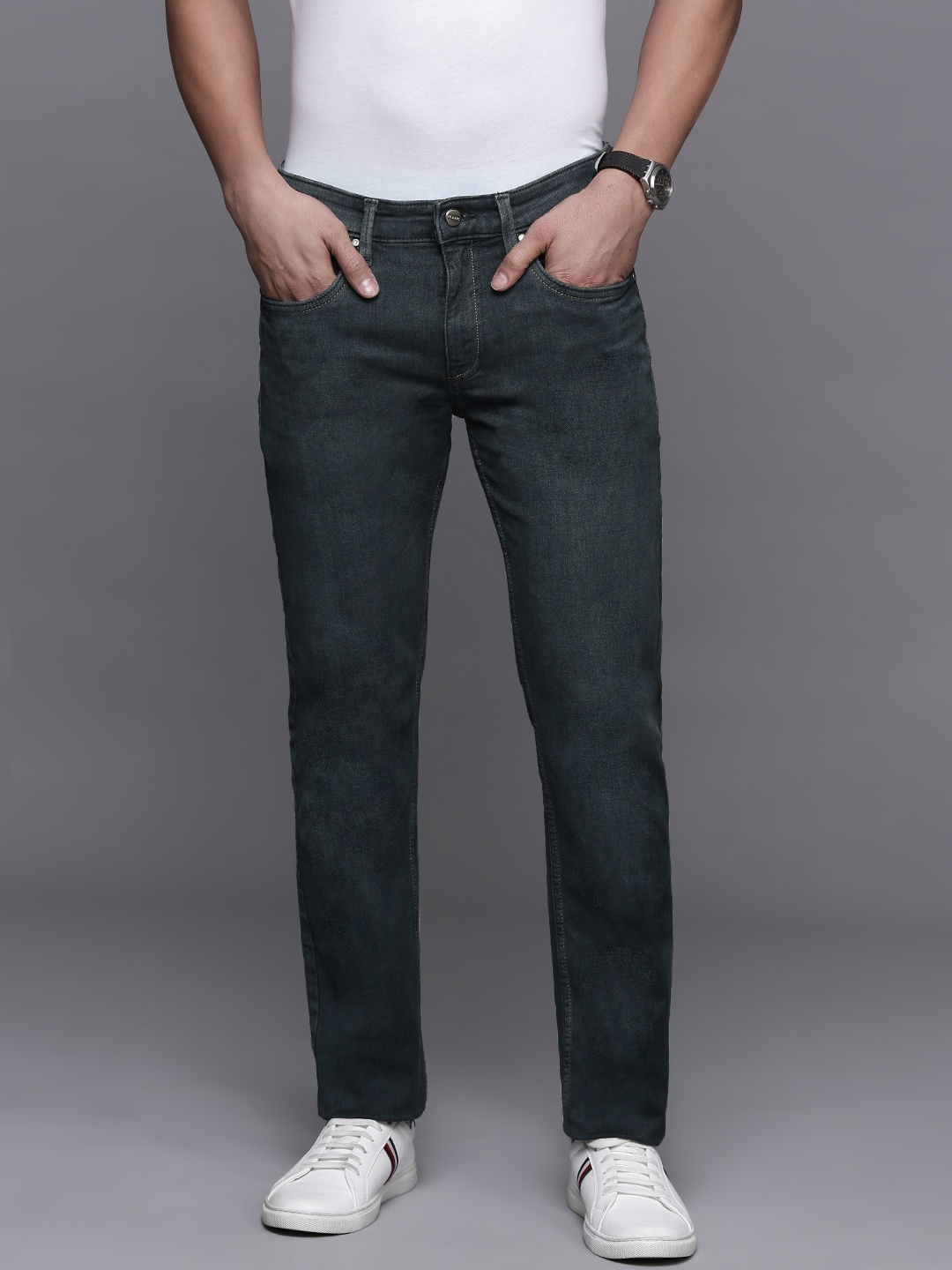 

Louis Philippe Jeans Men Matt Slim Fit Light Fade Stretchable Jeans, Blue