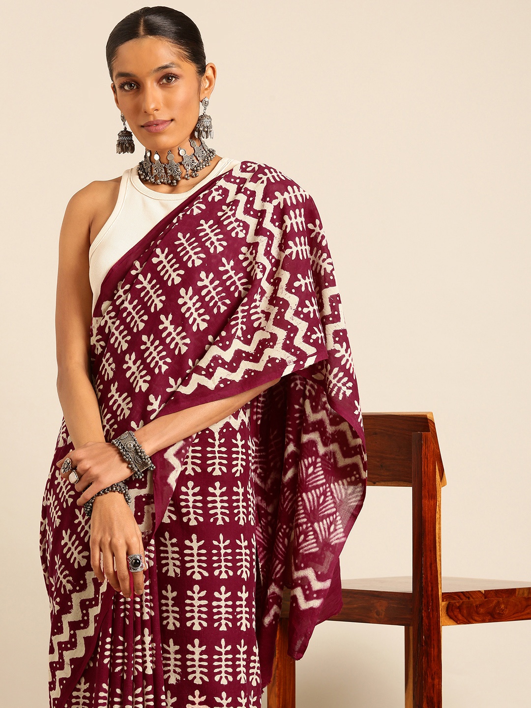 

Taavi Dabu Pure Cotton Block Print Saree, Maroon