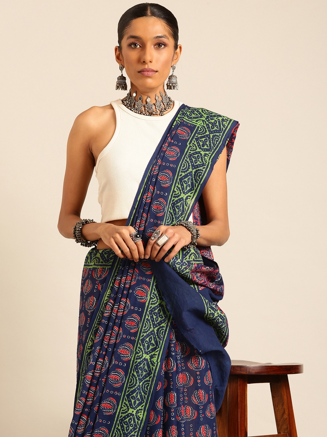 

Taavi Ajrak Block Pure Cotton Block Print Saree, Navy blue
