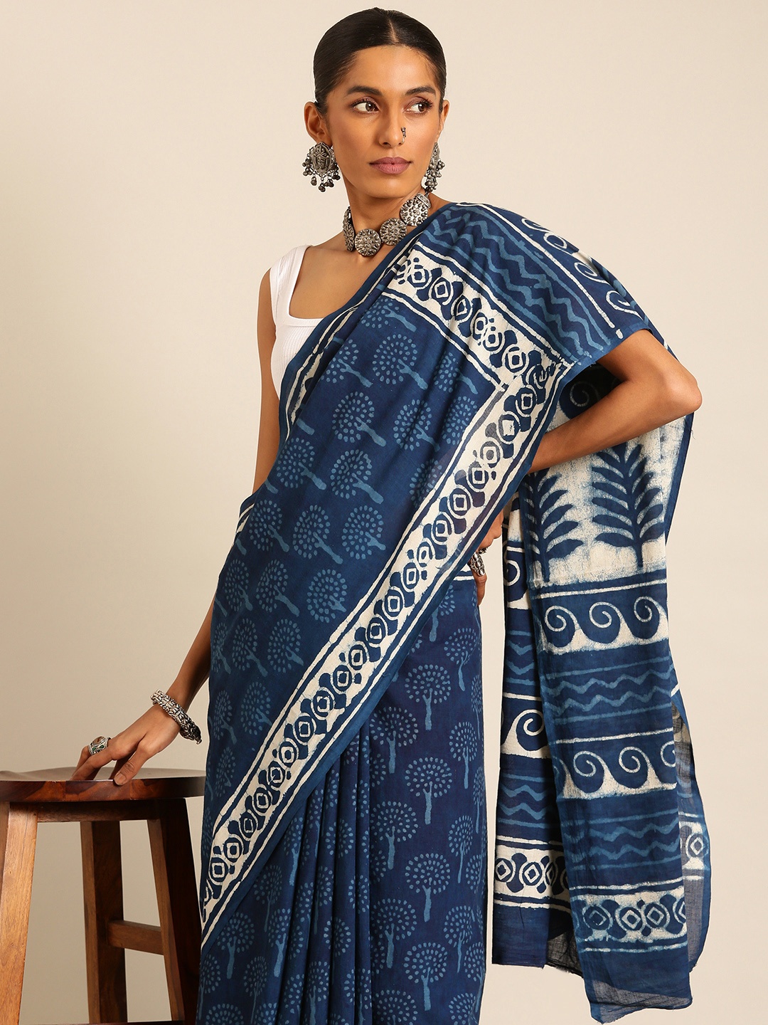 

Taavi Dabu Pure Cotton Block Print Saree, Blue