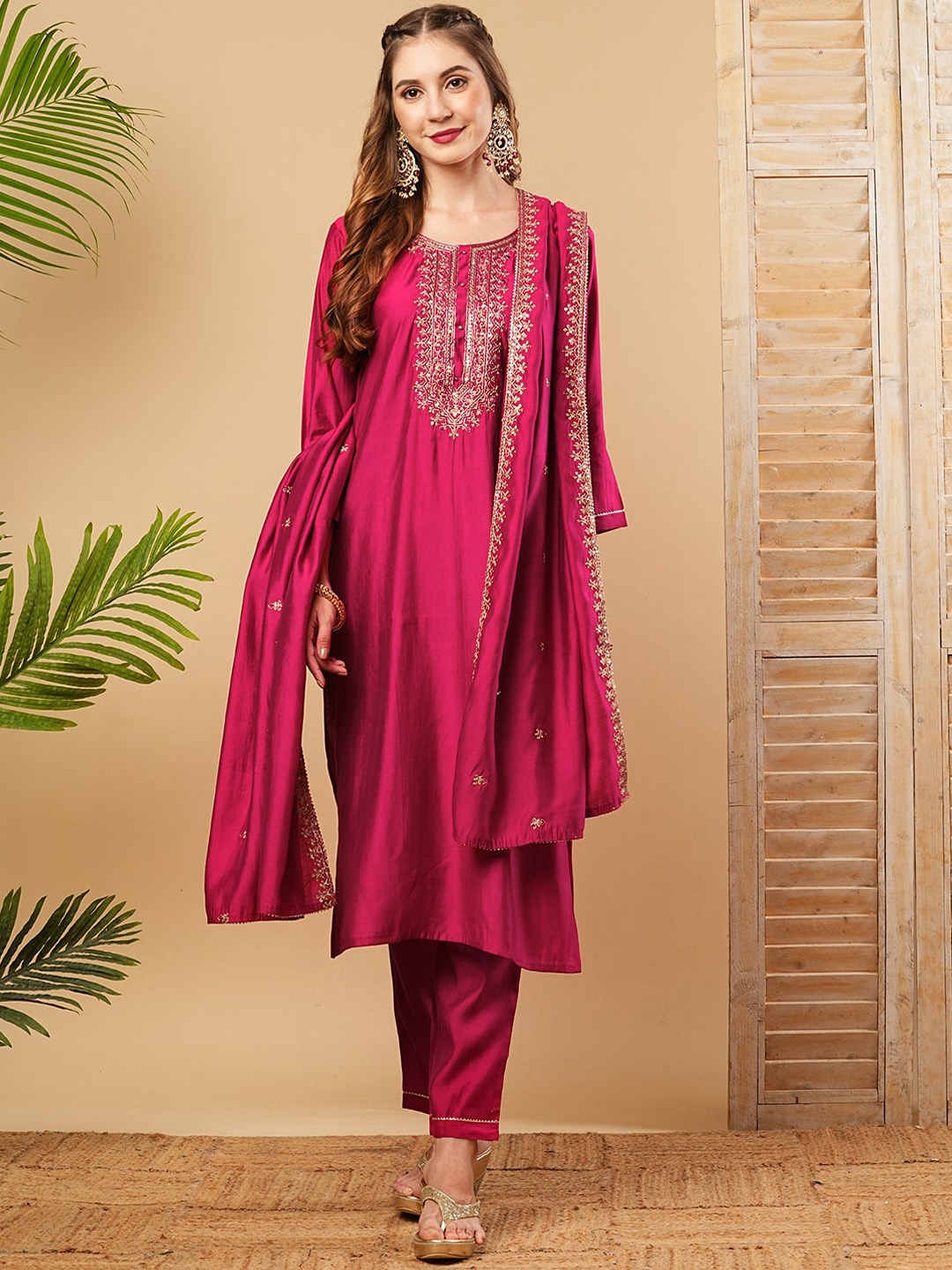 

FASHOR Ethnic Motifs Embroidered Silk Crepe Straight Kurta with Trousers & Dupatta, Magenta