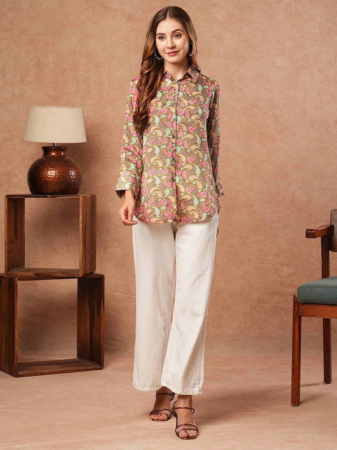 

FASHOR Paisley Printed Shirt Collar Straight Kurti, Green