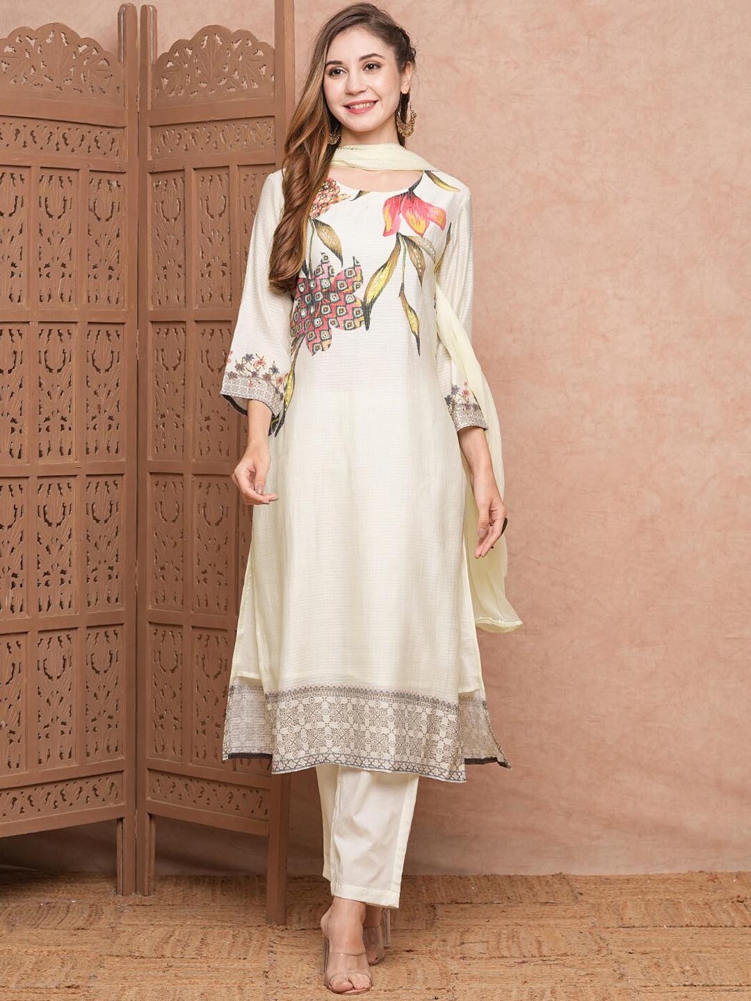 

FASHOR Floral Printed Mirror Work Straight Kurta with Trousers & Dupatta, Off white