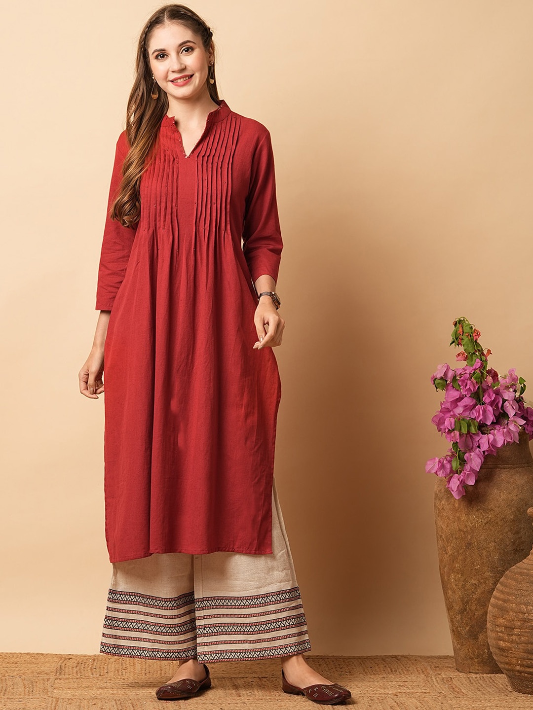 

FASHOR Embroidered Pin Tucked Mandarin Collar Three-Quarter Sleeves Straight Kurta, Maroon