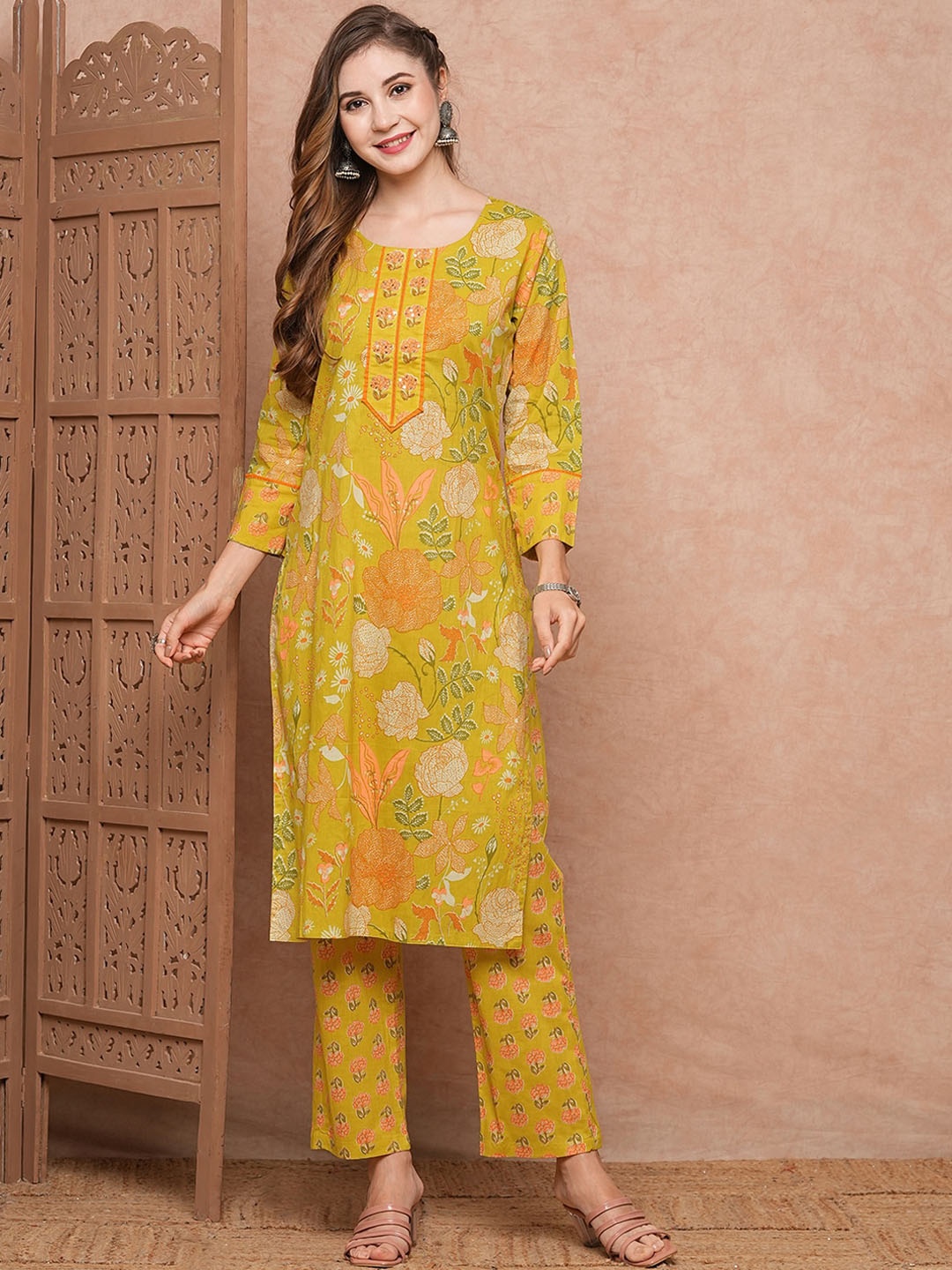 

FASHOR Floral Printed Sequinned Embellished Pure Cotton Straight Kurta With Trouser, Yellow