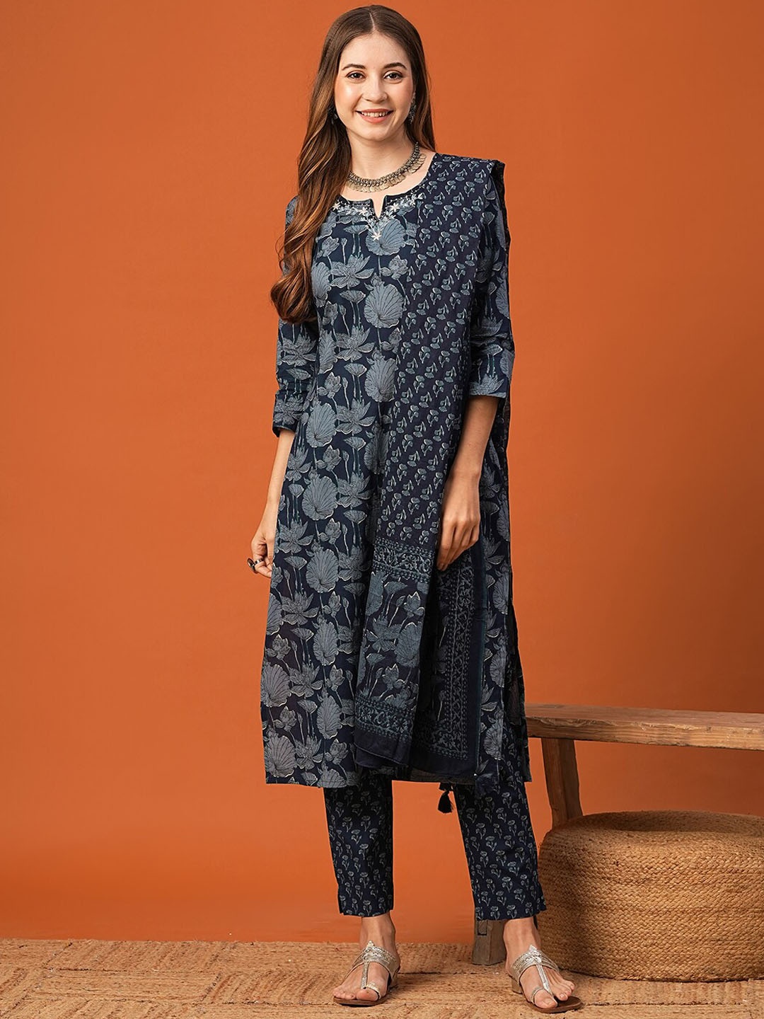 

FASHOR Floral Printed Round Neck Three-Quarter Sleeves Pure Cotton Kurta Set, Blue
